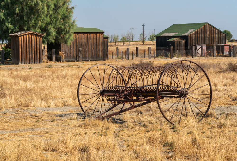 Linen and Uniform Service in Allensworth, CA