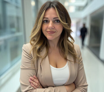 adriene-smith-office-manager-team-photo