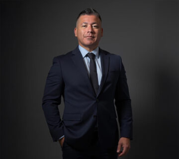 mario-perez-sales-associate-team-photo